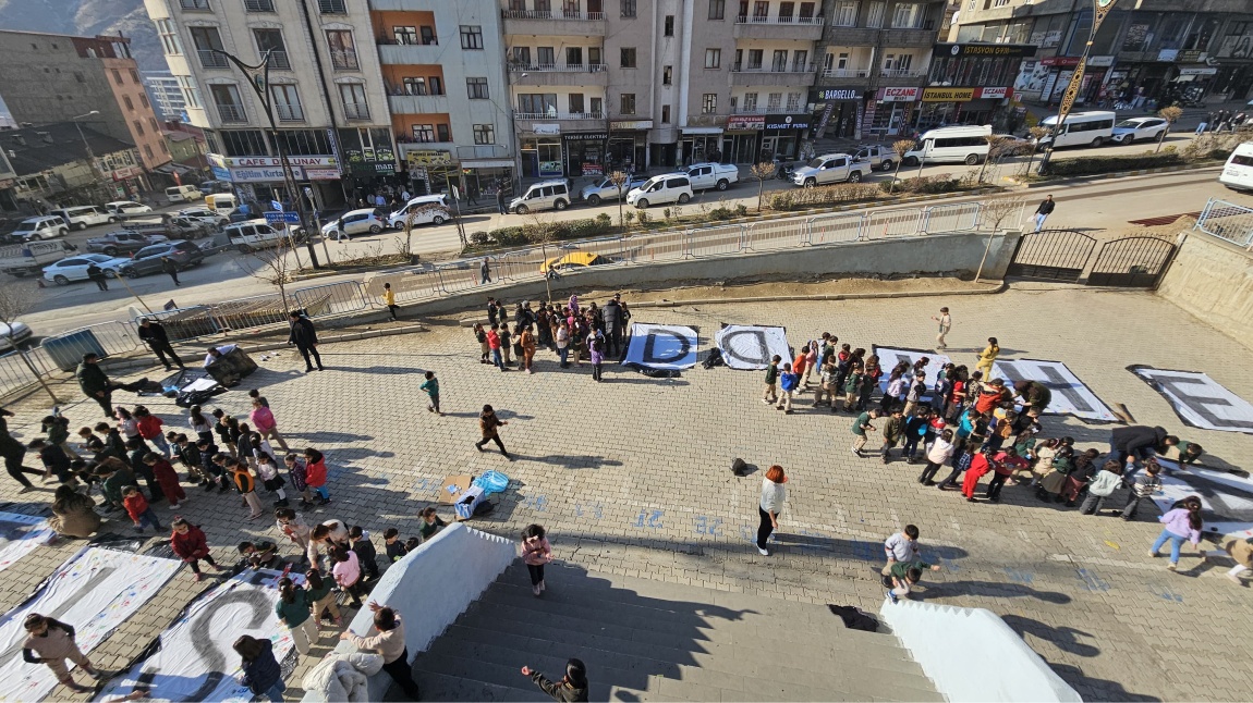 Okulumuz rehberlik servisi tarafından ''Hakkari Başaracağım Diyor'' projesi kapsamında '' Şiddete Hayır'' etkinliği düzenlendi. 